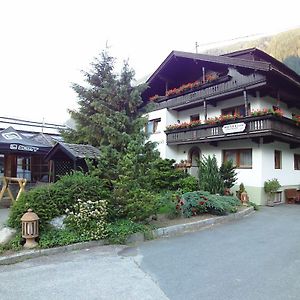 Bergsteiger-Zimmer Pension Obermair